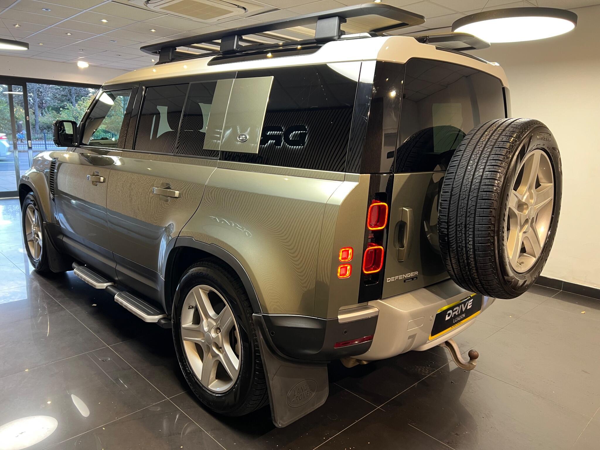 Land Rover Defender 110